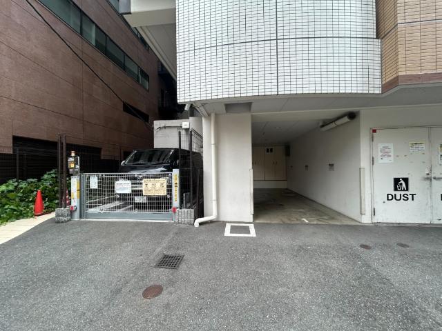 大阪市西区立売堀マンション 駐車場