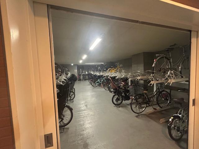 大阪市西区新町マンション 駐車場