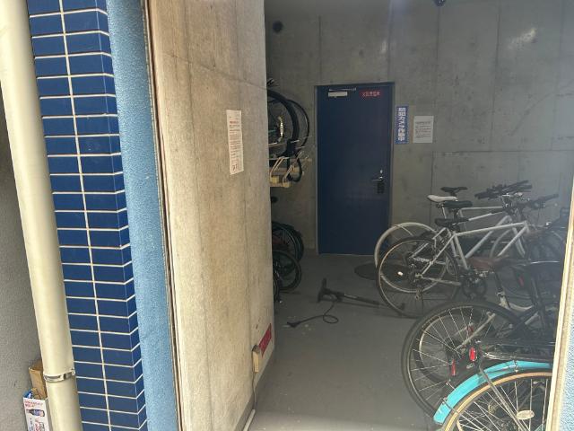 大阪市西区西本町マンション 駐車場