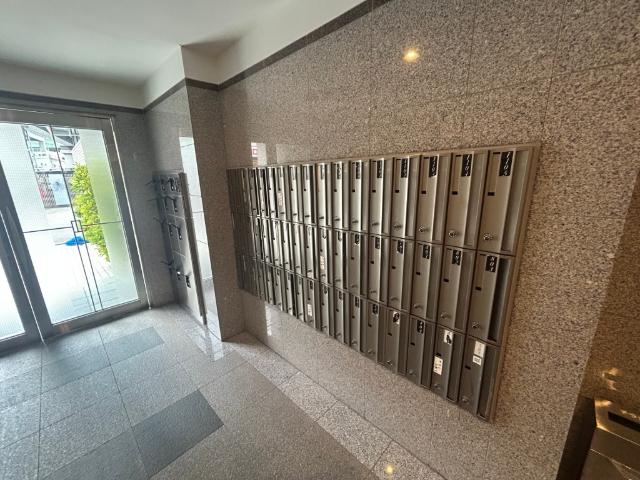 大阪市西区西本町マンション エントランス
