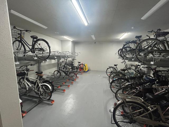 大阪市中央区鎗屋町マンション 駐車場