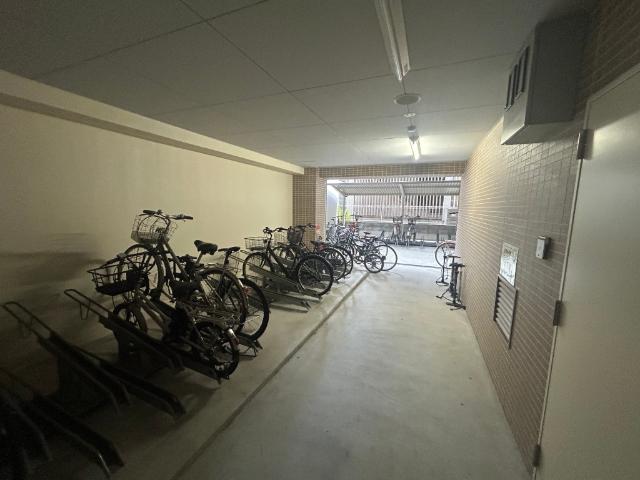 大阪市中央区内本町マンション 駐車場