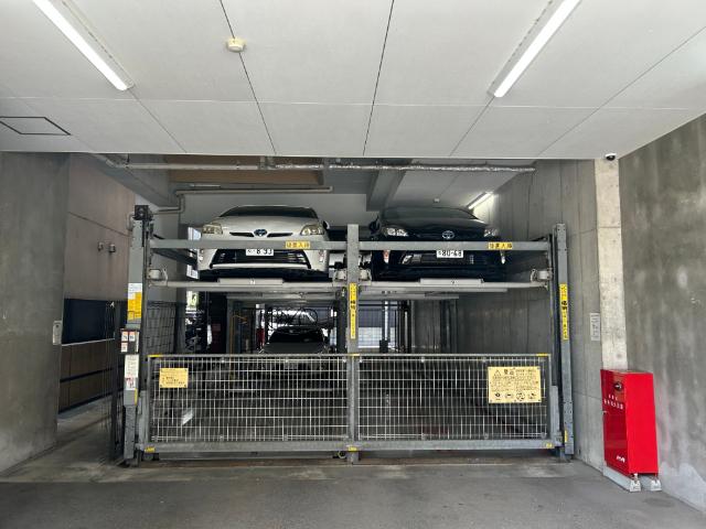 セレニテ難波西 駐車場