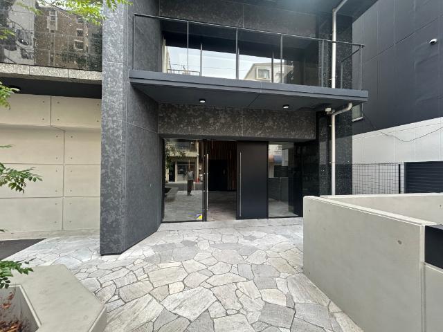 S-RESIDENCE難波大国町Tres エントランス