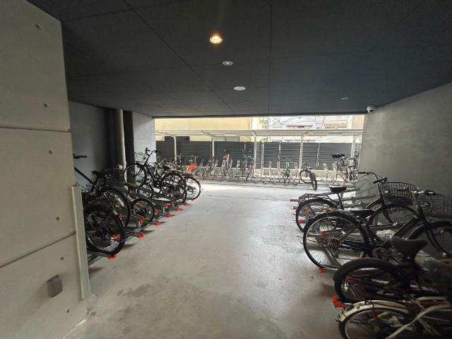 S-RESIDENCE難波大国町Tres 駐車場