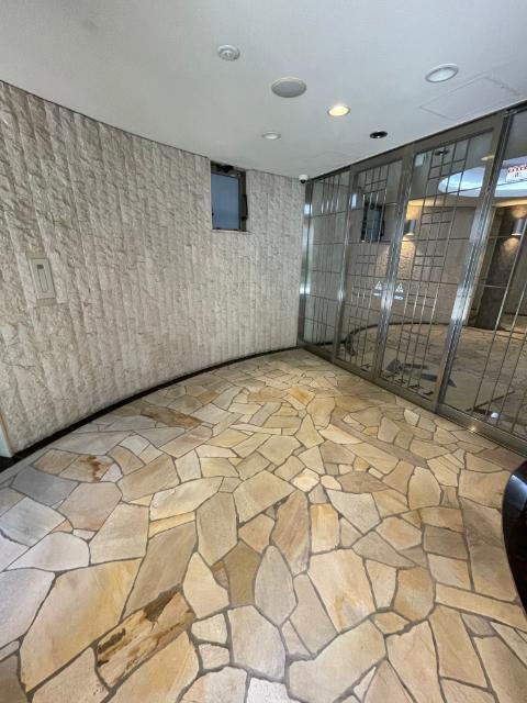 大阪市西区西本町マンション エントランス