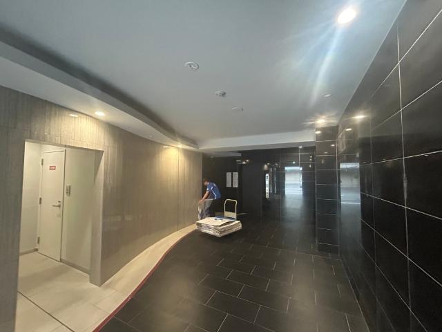大阪市西区九条南マンション エントランス