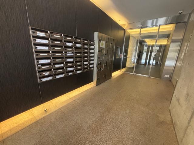 大阪市西区江戸堀マンション エントランス