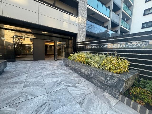 大阪市西区千代崎マンション エントランス