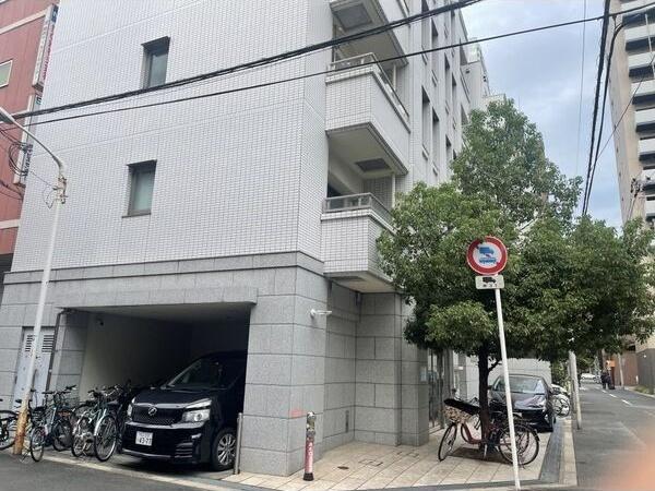 大阪市西区新町マンション エントランス