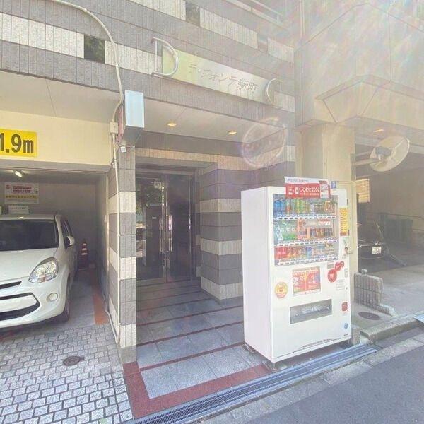 大阪市西区新町マンション エントランス