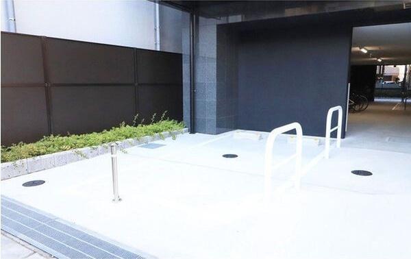 大阪市西区九条南マンション 駐車場