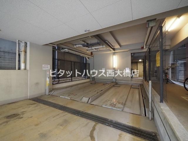 大阪市西区江戸堀マンション 駐車場