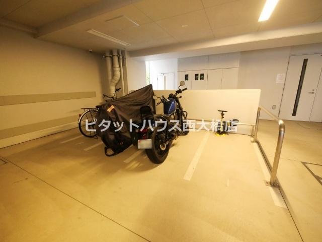 大阪市西区新町マンション 駐車場