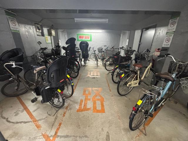 西長堀ハイデンス 駐車場