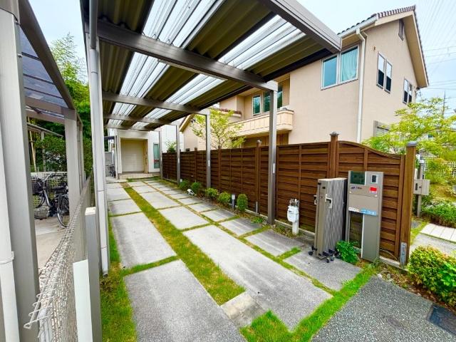 和泉市はつが野　戸建て 駐車場