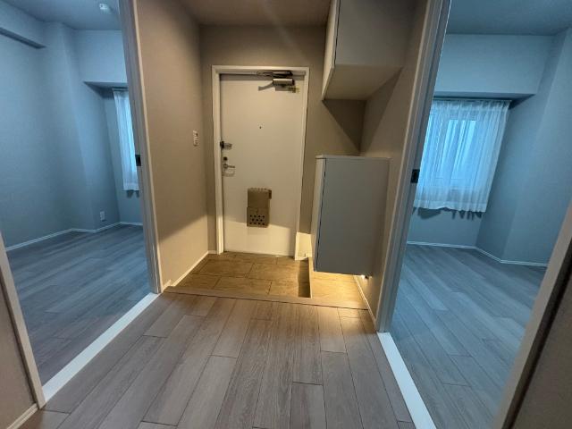 マツダファミリーハイツ阿波座（1106） 玄関