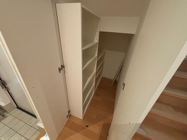 和泉市はつが野　戸建て 収納