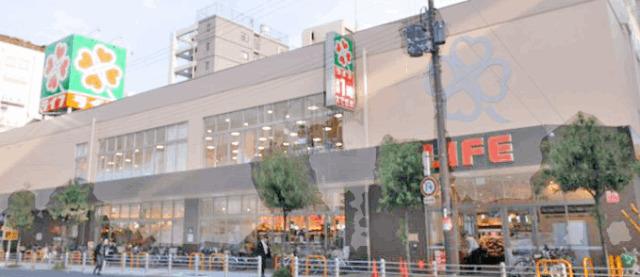 ライフ阿波座駅前店