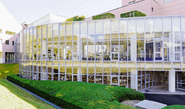 大阪芸術大学短期大学部図書館