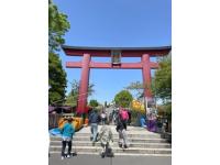 大きな鳥居がお出迎え