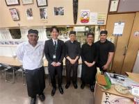 一緒に写真を撮ってくださった店員の方々です！