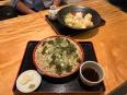 ざるそば(手前)と揚げもちおろし(奥)