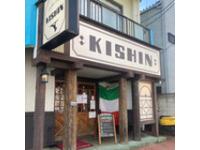 おしゃれな店頭でおすすめの商品が黒板に！