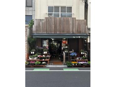 オープンで入りやすい外観