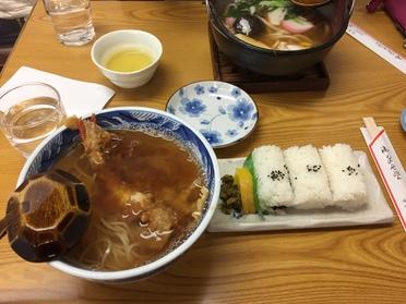 天ぷら蕎麦　奥は　鍋焼きうどん