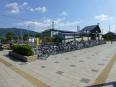 駅の横には駐輪場あります